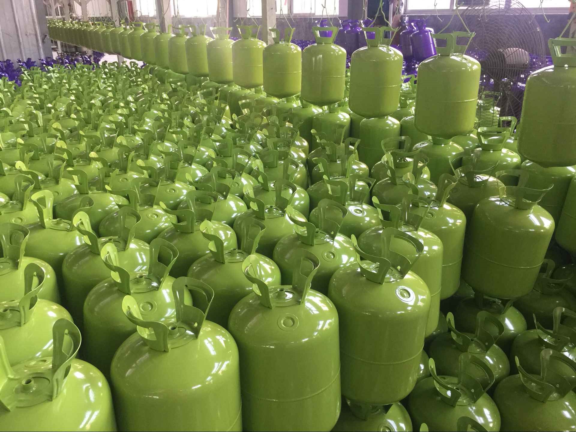 春節來臨，公司為員工發放福利了，祝各位家人新春快樂！ 